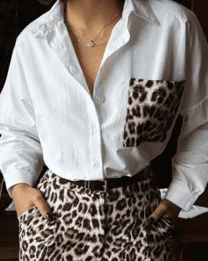 CAMISA BRANCA C/ BOLSO LEOPARDO ELLA BY TAM