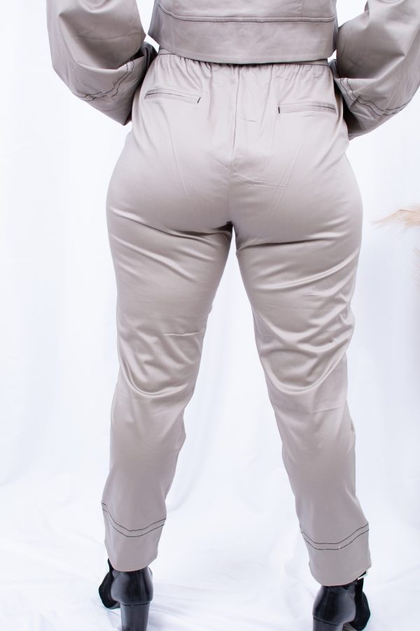 CALÇA CÓS SUBIDO COM CONTRASTE CINZA CAFOFO - Image 3