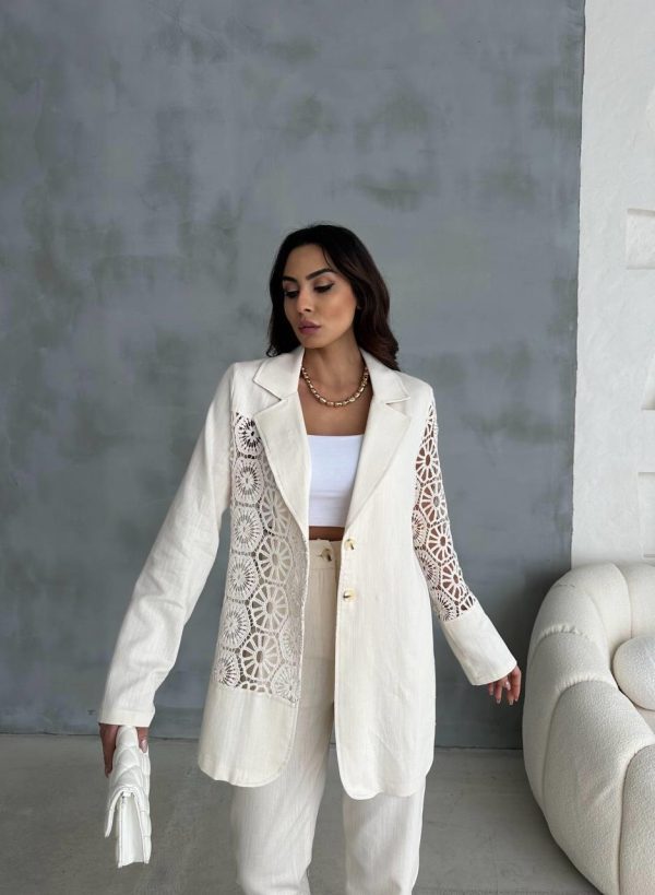CONJUNTO CALÇA E CASACO C/ DETALHES EM RENDA CRU ELLA BY TAM - Image 3