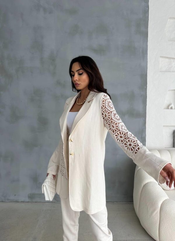 CONJUNTO CALÇA E CASACO C/ DETALHES EM RENDA CRU ELLA BY TAM - Image 2