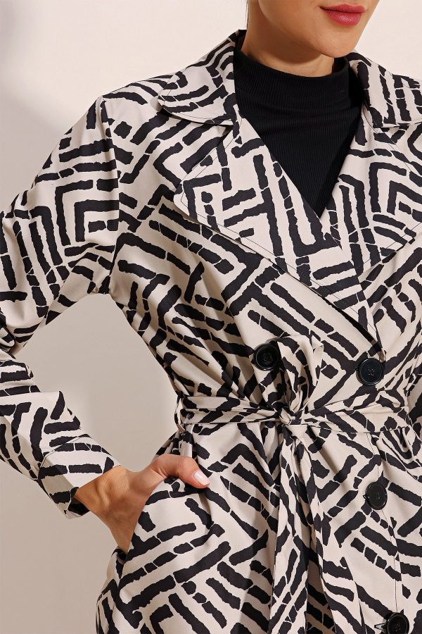 TRENCH COAT ESTAMPADO C/ GOLA DUPLA CRU/PRETO ELLA BY TAM - Image 3