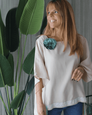 BLUSA BEGE C/FLOR AMOVIVEL MARIA CATITA - TAM U
