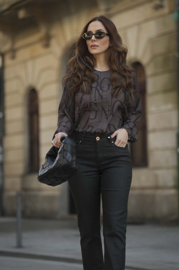 521071 camisola logo caqui
